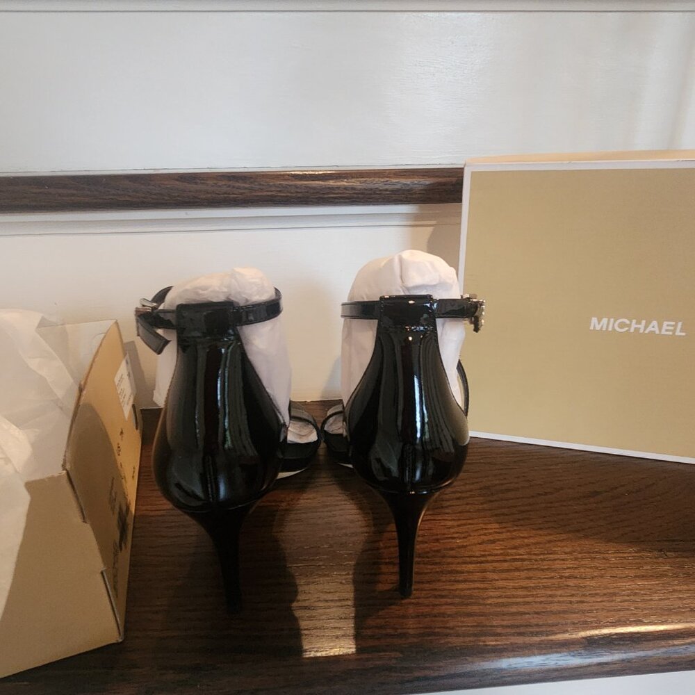 MICHAEL KORS Black Patent Leather Strappy Heels Sandals Size 7 $195 Retail NIB - Picture 9 of 11